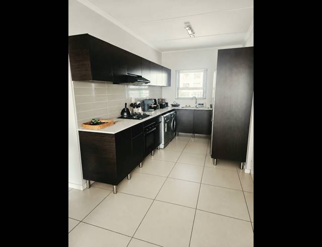 2 BEDROOM APARTMENT FOR SALE IN GREENSTONE HILL